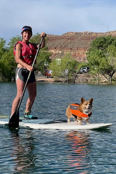 Gina and Willie paddleboarding at Quail Creek State Park